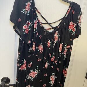 Torrid top floral black sz 1